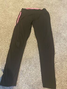 ‼️Mix and Match 3 items for $5‼️ Women’s Small Athletic Leggings with Pink Trim